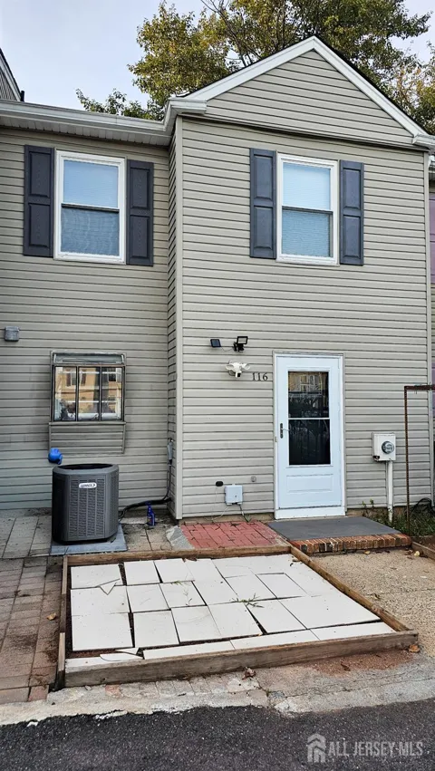 116 Redbud Road