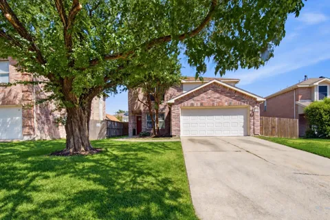 2220 Wisteria Way
