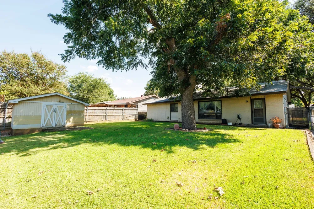 2919 Bergen Lane Farmers Branch, TX 75234