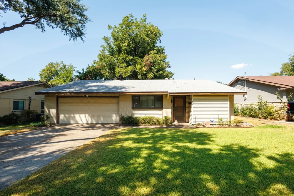 2919 Bergen Lane Farmers Branch, TX 75234