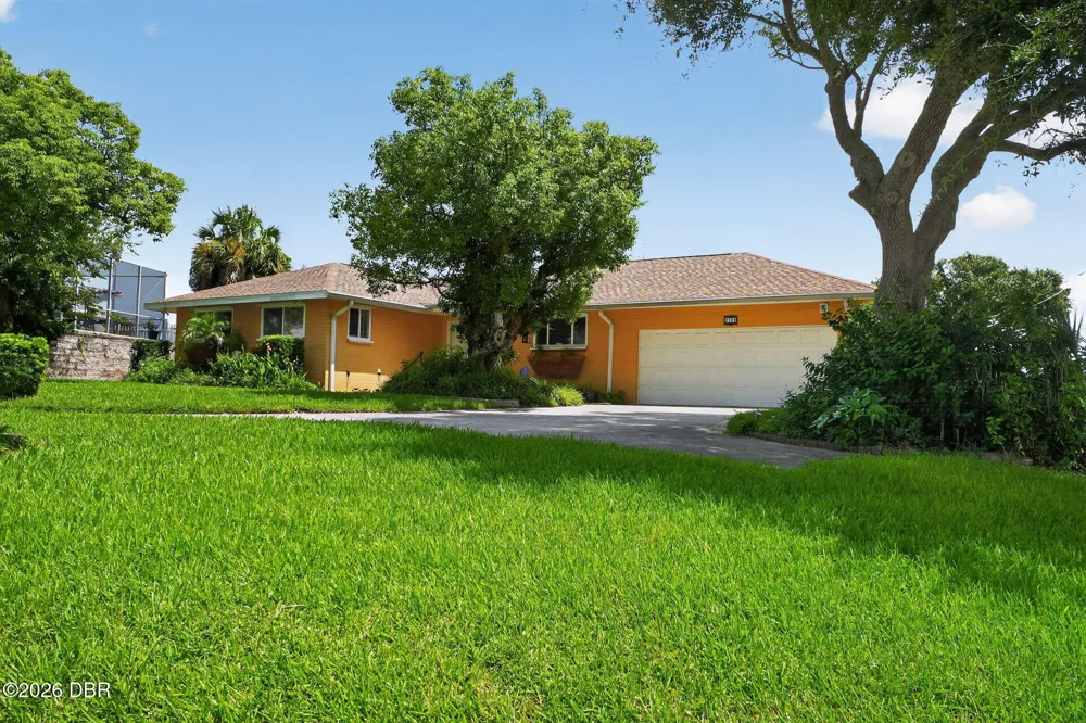 2229 S Peninsula Drive Daytona Beach, FL 32118