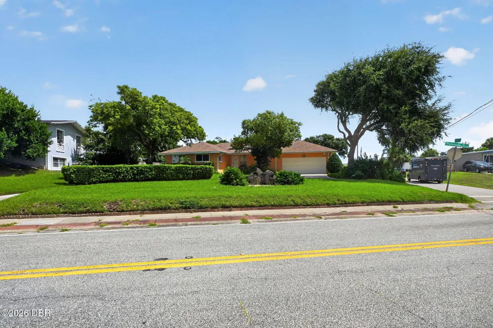 2229 S Peninsula Drive Daytona Beach, FL 32118