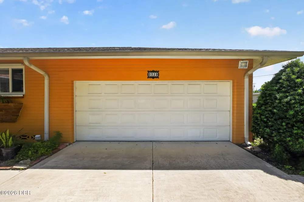 2229 S Peninsula Drive Daytona Beach, FL 32118