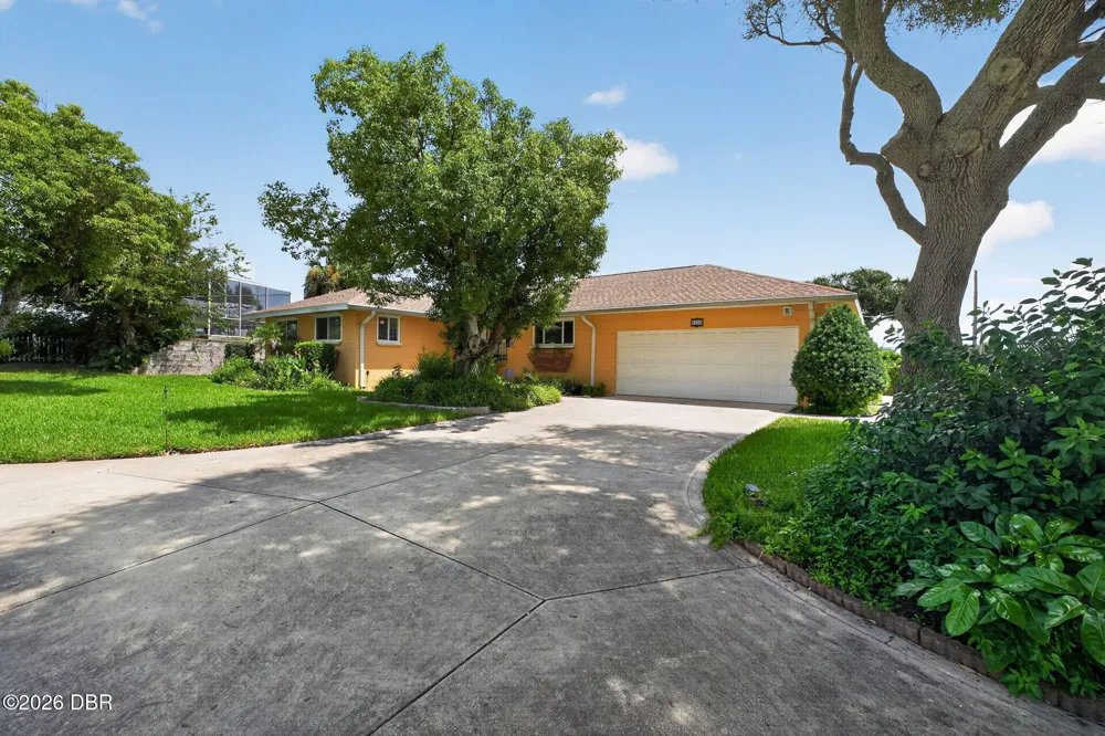 2229 S Peninsula Drive Daytona Beach, FL 32118