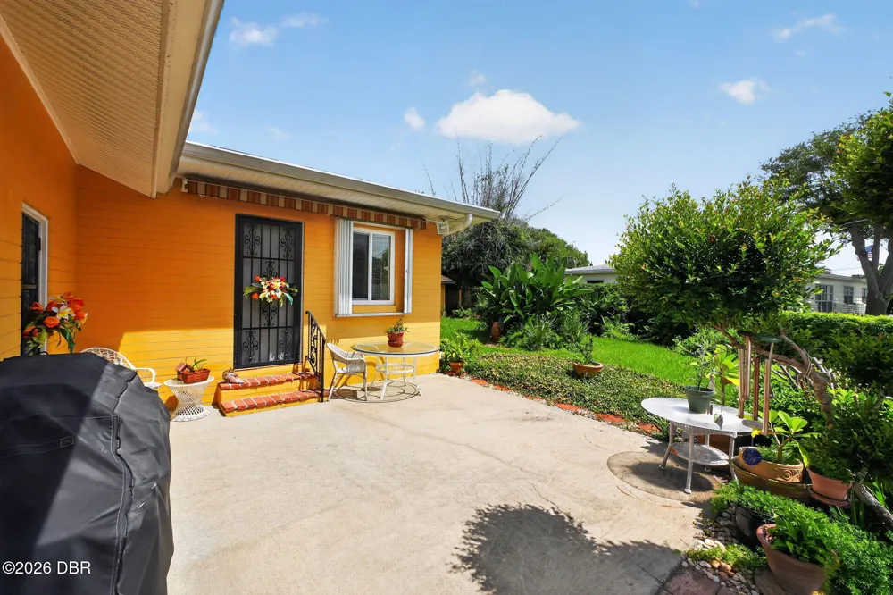 2229 S Peninsula Drive Daytona Beach, FL 32118