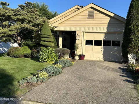 7 Reigate Lane