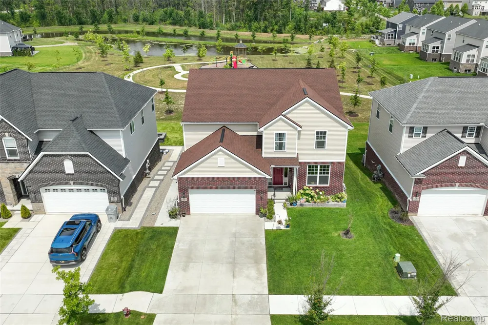 58714 Sella Drive Lyon Charter Township, MI 48178