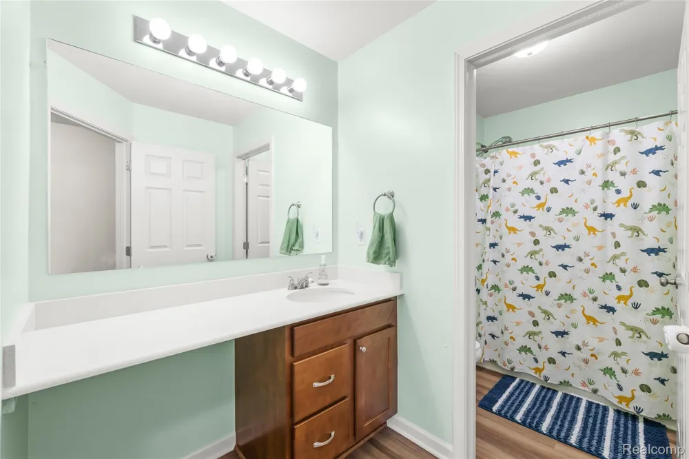 58714 Sella Drive Lyon Charter Township, MI 48178