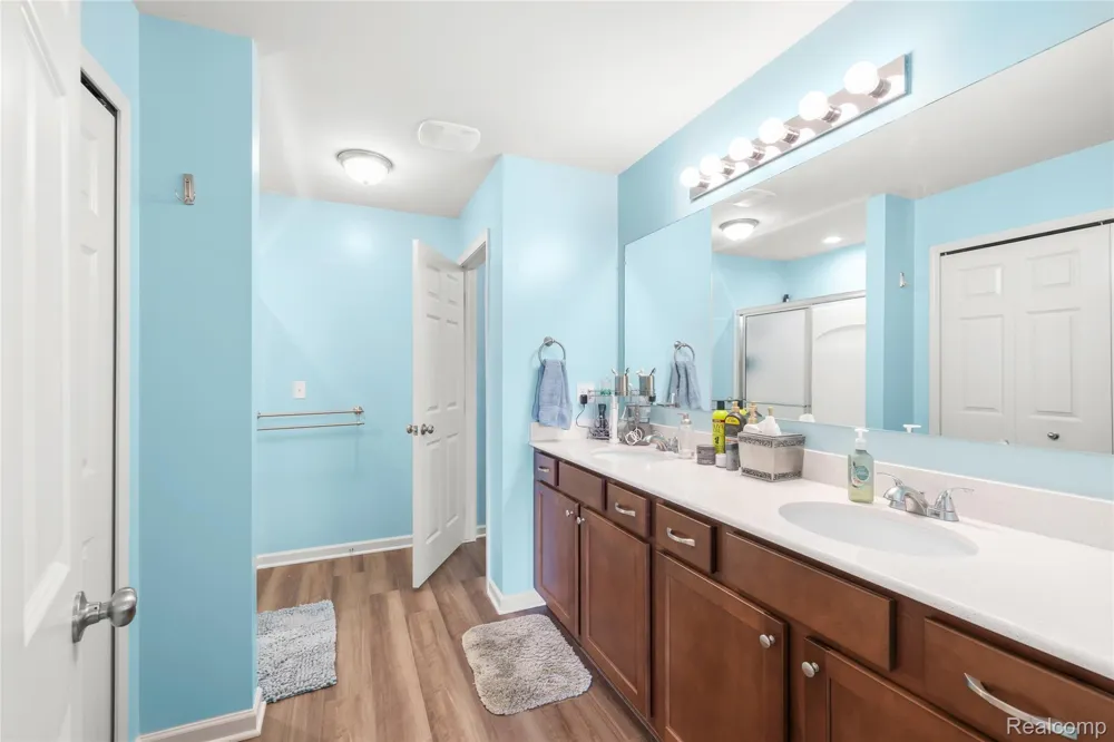 58714 Sella Drive Lyon Charter Township, MI 48178