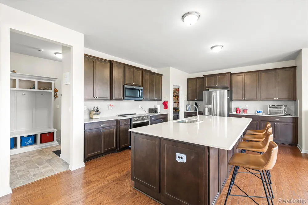 58714 Sella Drive Lyon Charter Township, MI 48178