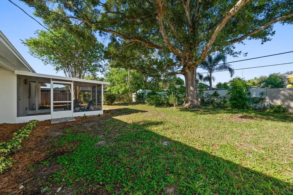 786 MANOR DRIVE W Dunedin, FL 34698