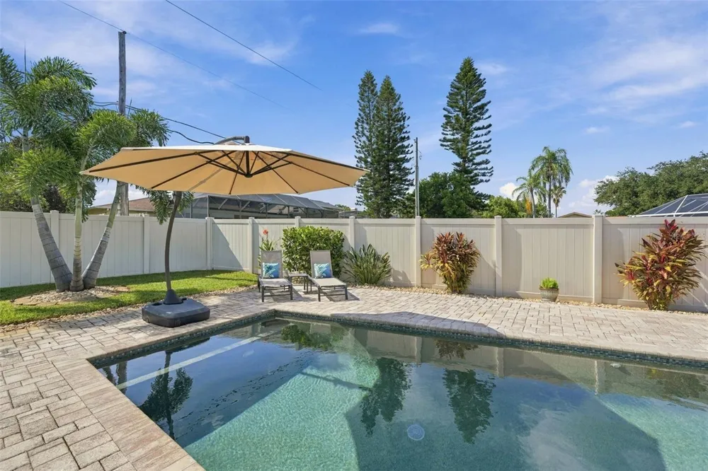 2800 HAVERHILL DRIVE Clearwater, FL 33761