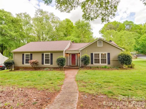 7600 Winterset Drive