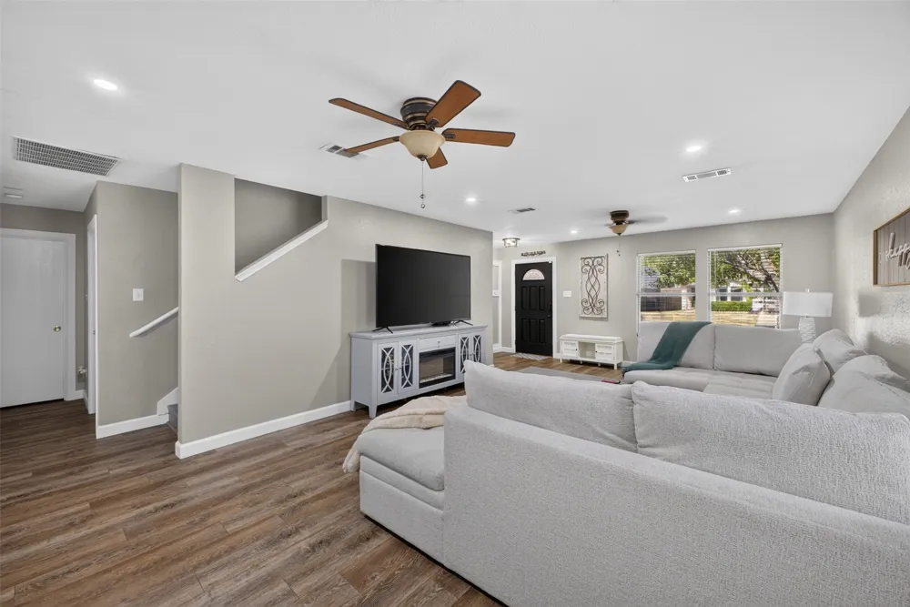 5316 Bedfordshire Drive Fort Worth, TX 76135
