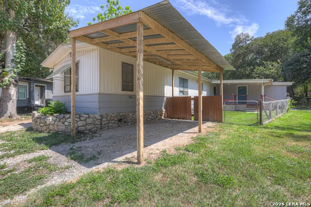 151 DEER LN New Braunfels, TX 78130