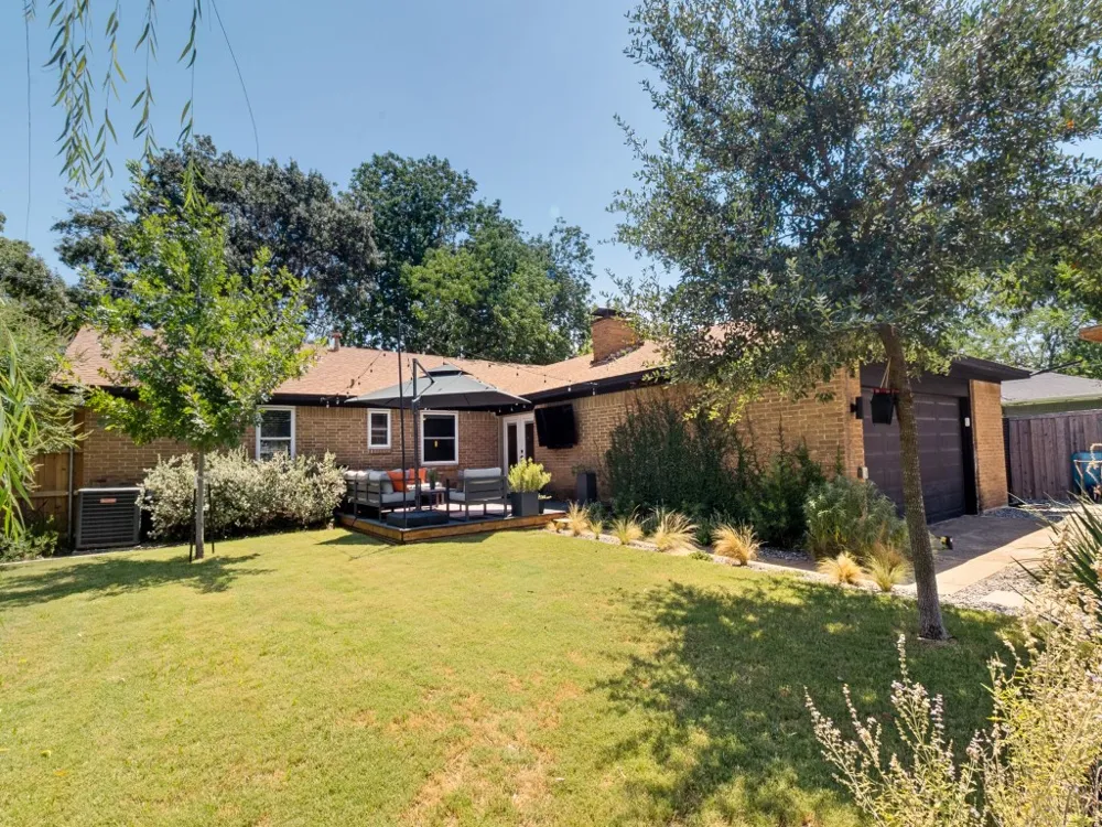 5915 Canterview Drive Dallas, TX 75228