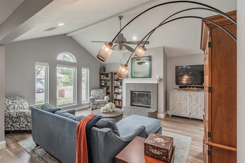 7403 Fossil Lake Drive Arlington, TX 76002