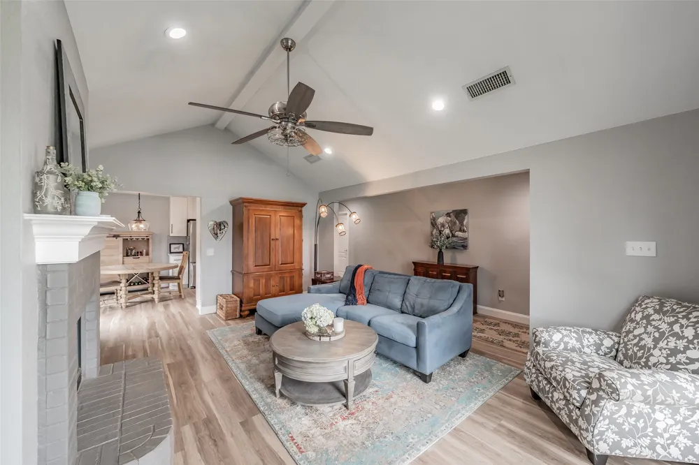 7403 Fossil Lake Drive Arlington, TX 76002