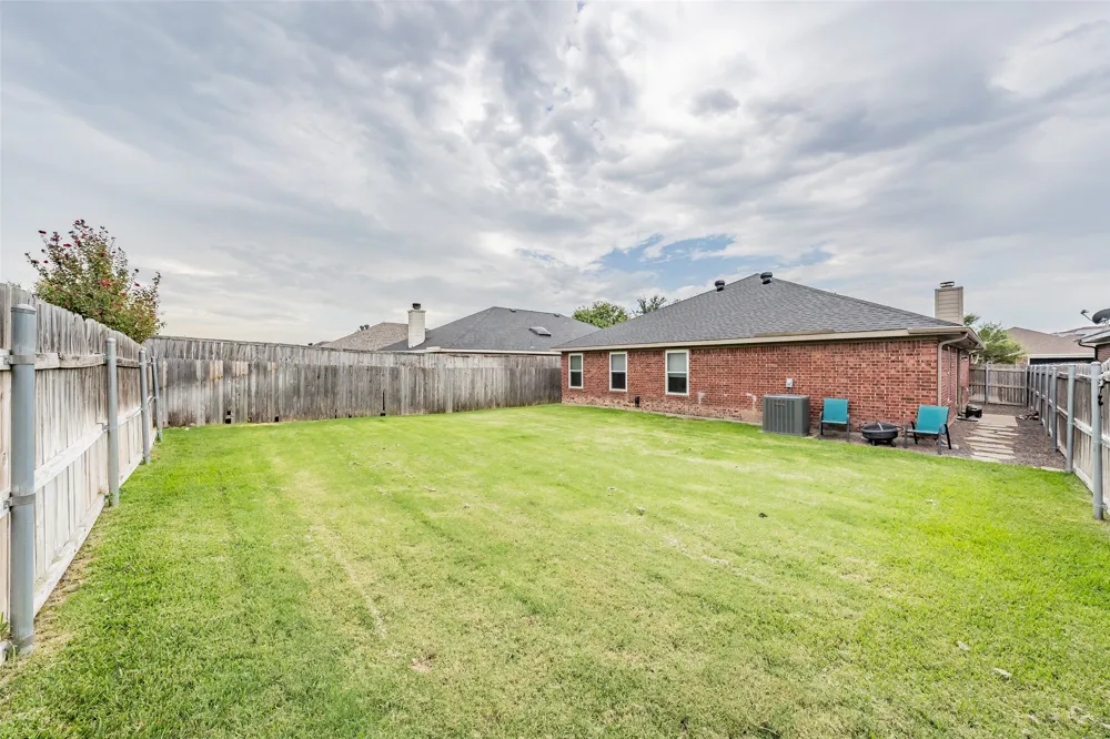 7403 Fossil Lake Drive Arlington, TX 76002