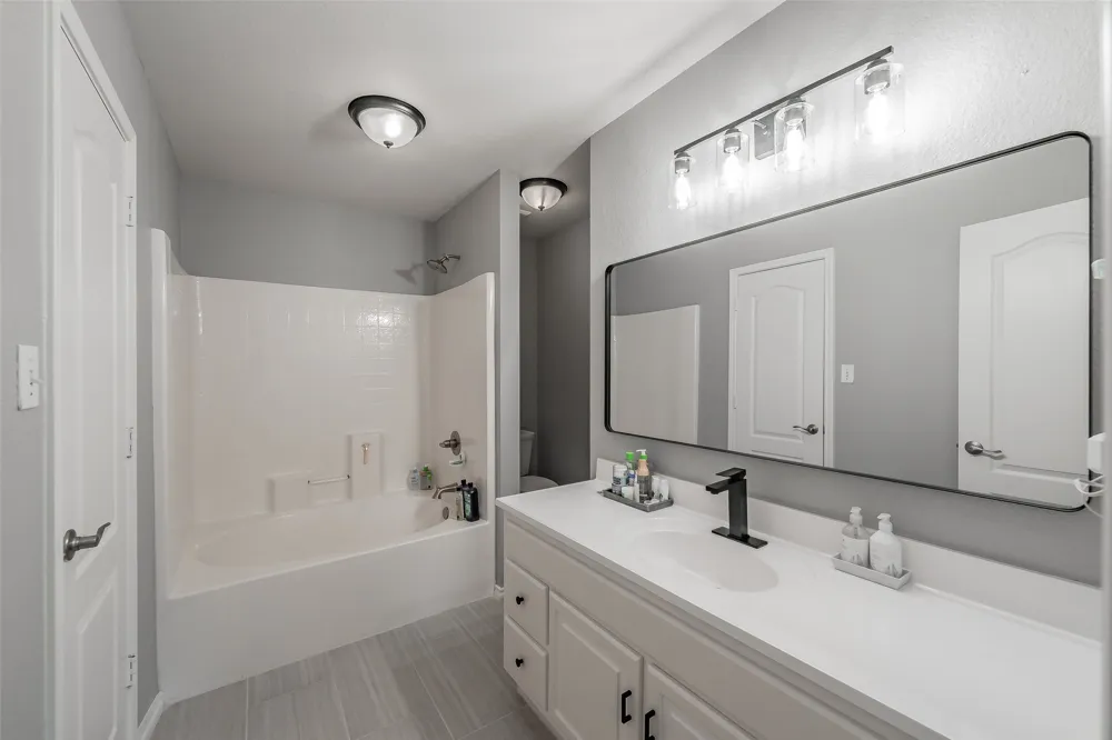 7403 Fossil Lake Drive Arlington, TX 76002