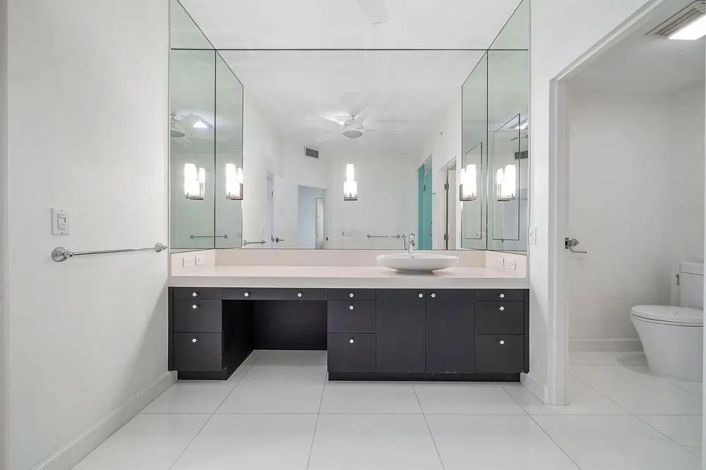 3001 SE Island Point Lane #12 Stuart, FL 34996