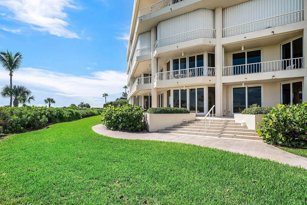 3001 SE Island Point Lane #12 Stuart, FL 34996