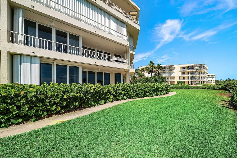3001 SE Island Point Lane #12 Stuart, FL 34996