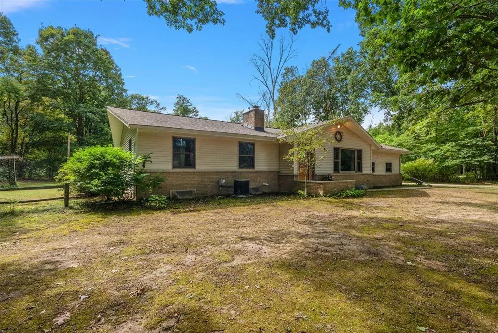 28193 60th Avenue Antwerp Township, MI 49065