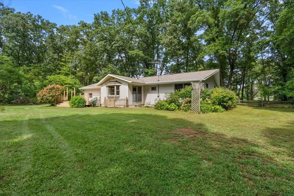 28193 60th Avenue Antwerp Township, MI 49065