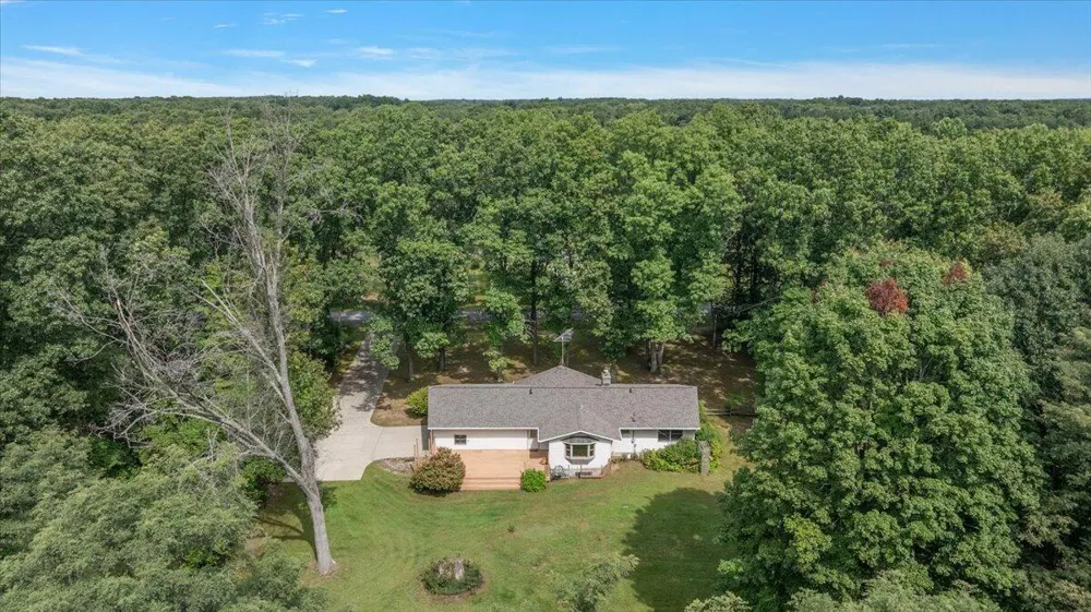 28193 60th Avenue Antwerp Township, MI 49065