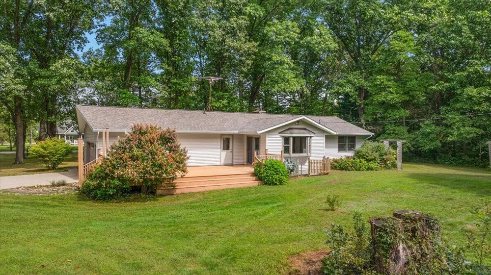 28193 60th Avenue Antwerp Township, MI 49065