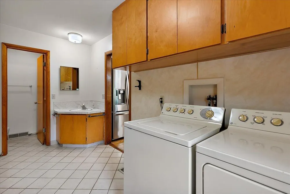 28193 60th Avenue Antwerp Township, MI 49065
