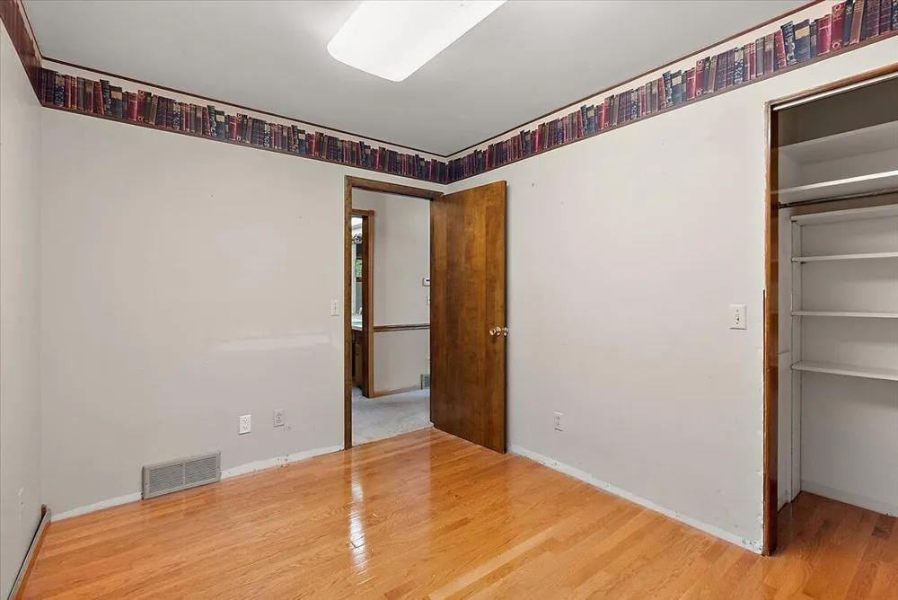 28193 60th Avenue Antwerp Township, MI 49065