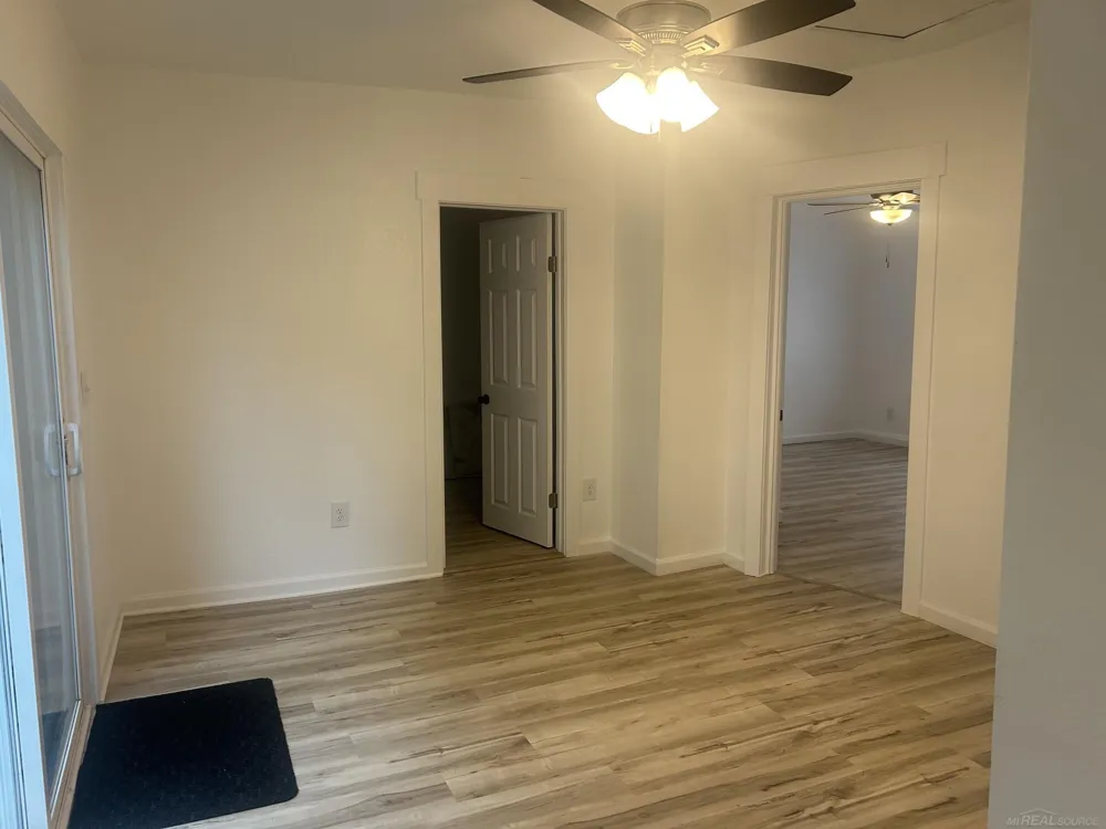 1473 Division Street Muskegon City, MI 49441
