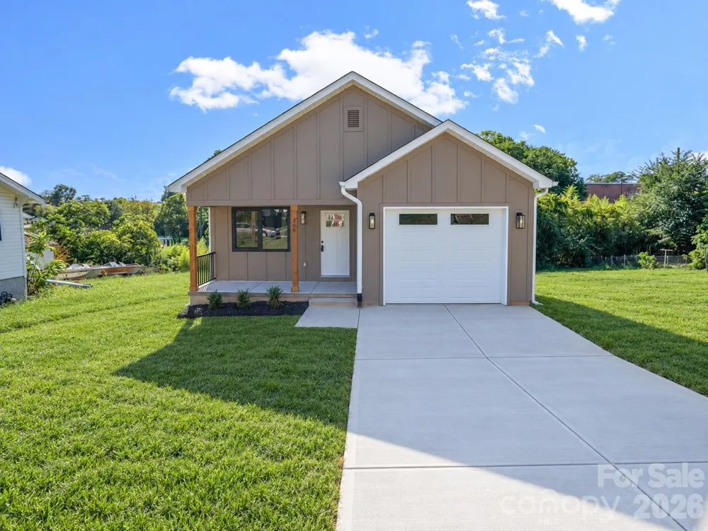 308 Caldwell Avenue Newton, NC 28658