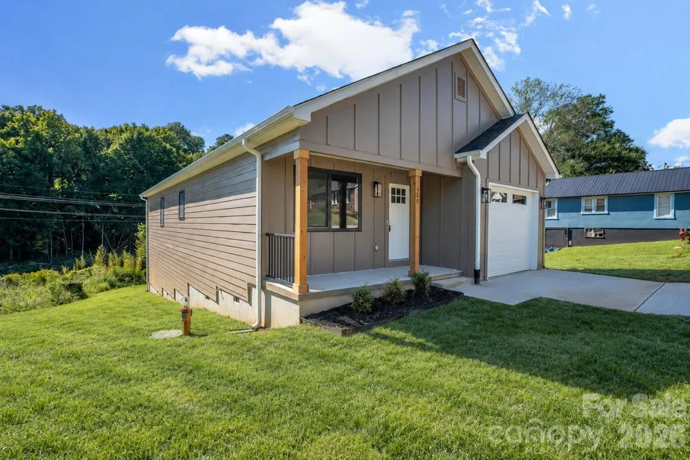 308 Caldwell Avenue Newton, NC 28658