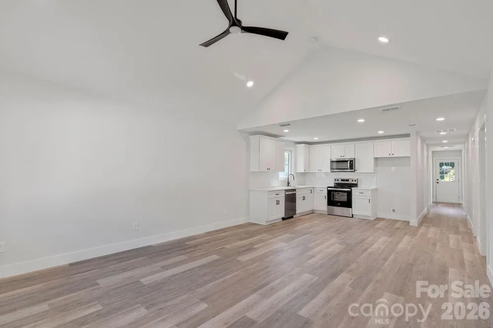 308 Caldwell Avenue Newton, NC 28658