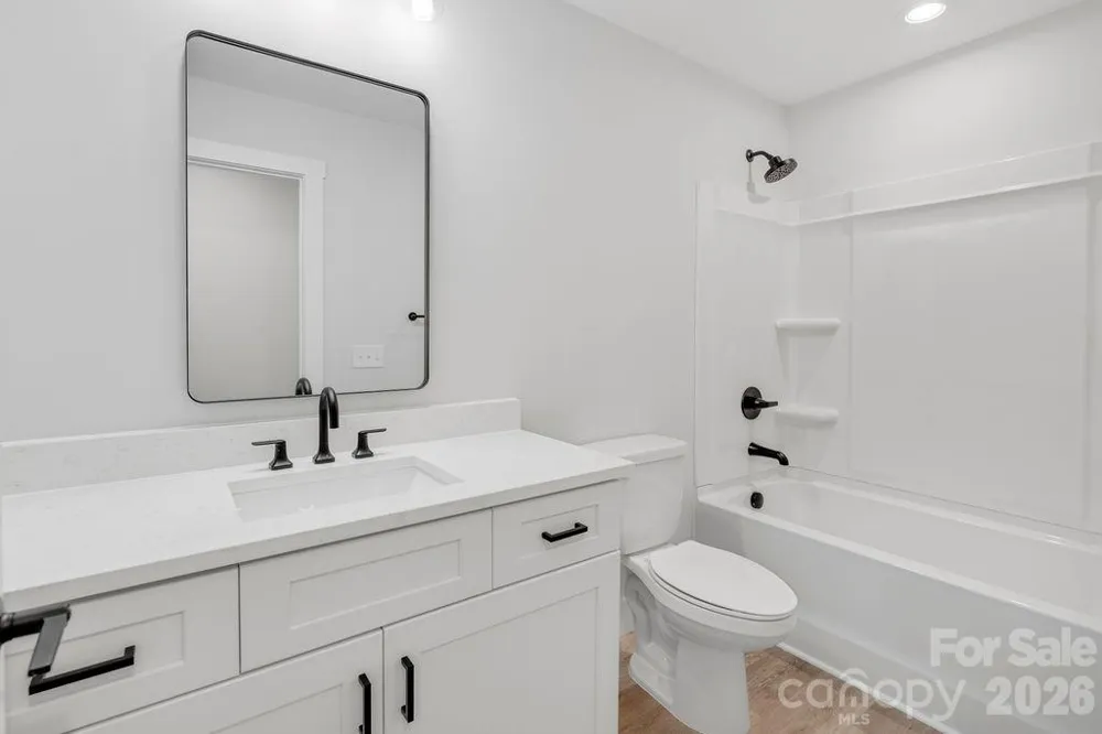 308 Caldwell Avenue Newton, NC 28658