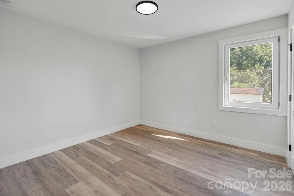 308 Caldwell Avenue Newton, NC 28658