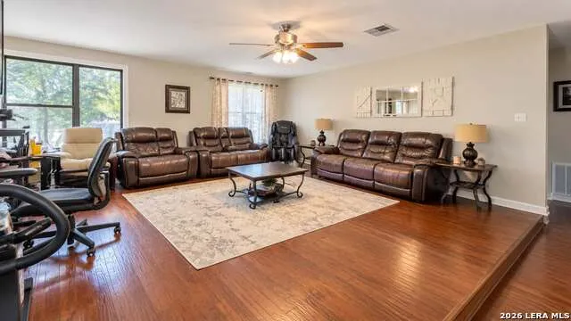 3303 TRIPLE MDWS San Antonio, TX 78263