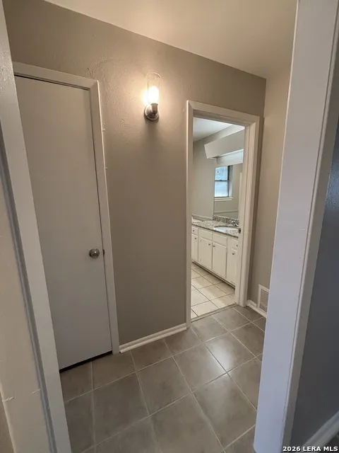 105 Travertine Ln Unit A Castle Hills, TX 78213