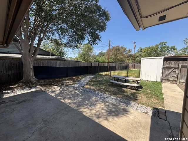 105 Travertine Ln Unit A Castle Hills, TX 78213