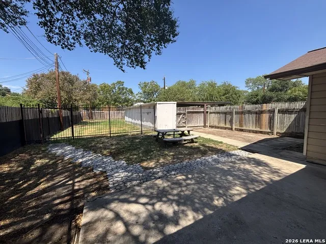 105 Travertine Ln Unit A Castle Hills, TX 78213
