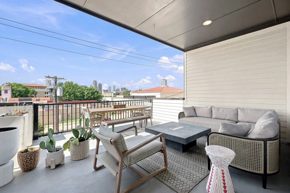 1137 Manderly Court Dallas, TX 75204