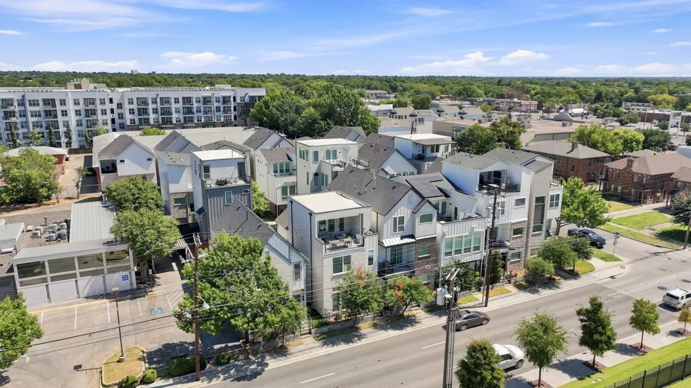 1137 Manderly Court Dallas, TX 75204