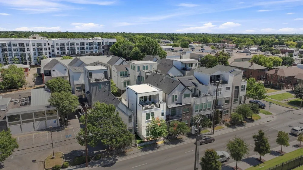 1137 Manderly Court Dallas, TX 75204