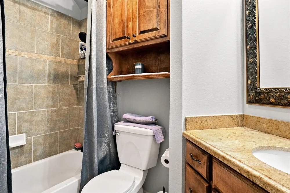 1810 Indian Ridge Oak Leaf, TX 75154