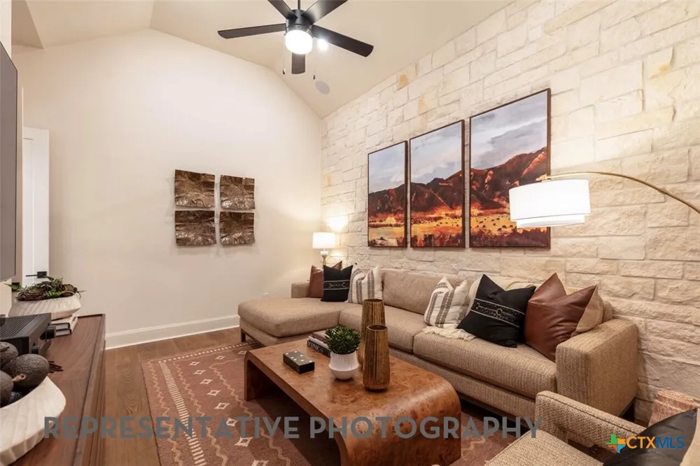 428 Tinctoria Creek Drive Kyle, TX 78640