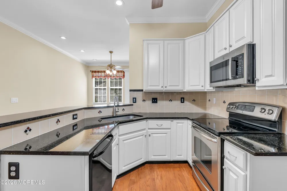 23 Summerwinds Drive Lakewood, NJ 08701