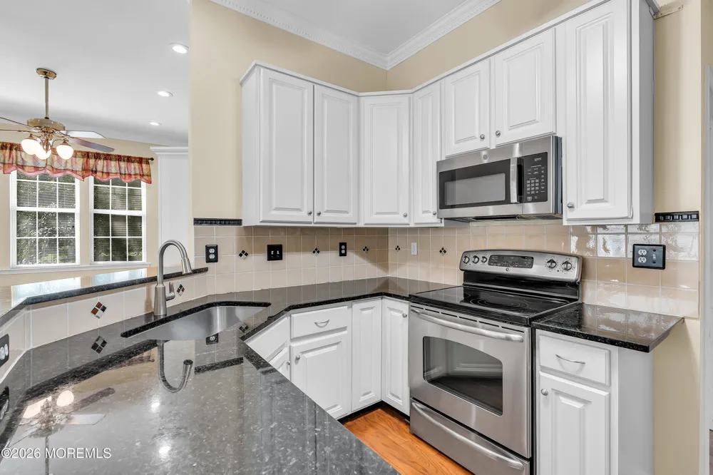 23 Summerwinds Drive Lakewood, NJ 08701